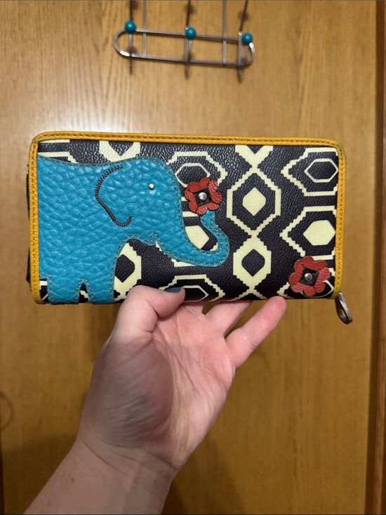 Relic Handbags - Blue Elephant Zip Wallet with Geometric Print